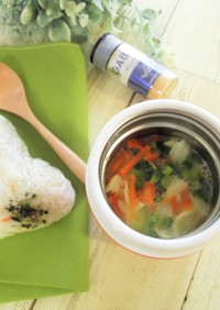 野菜たっぷりジンジャー甘酒スープ