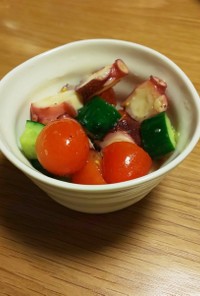 たこトマトきゅうりのカクテルサラダ