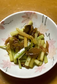 ブロッコリーの茎の搾菜炒め