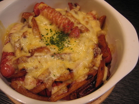 焼きそばの素で☆ウインナーポテチーズ