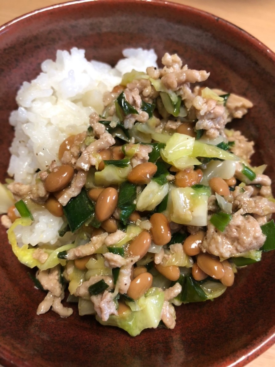 納豆とひき肉野菜のそぼろかけご飯の画像