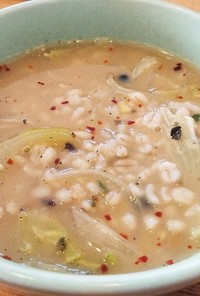 サッポロ一番塩とんこつで雑穀スープ