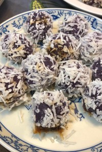 インドネシア♡紫芋のヤシ砂糖団子クレポン