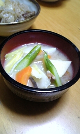 春が来たよ♡春野菜の豚汁