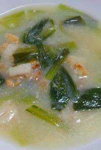 チンゲン菜とベビーホタテの中華豆乳スープ
