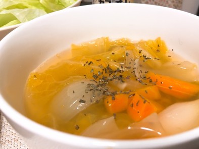 簡単野菜スープ(肉なしポトフ)の写真