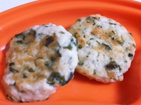 離乳食中期〜豆腐と鳥ミンチのハンバーグ♪