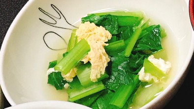 副菜に小松菜の簡単お浸しの写真