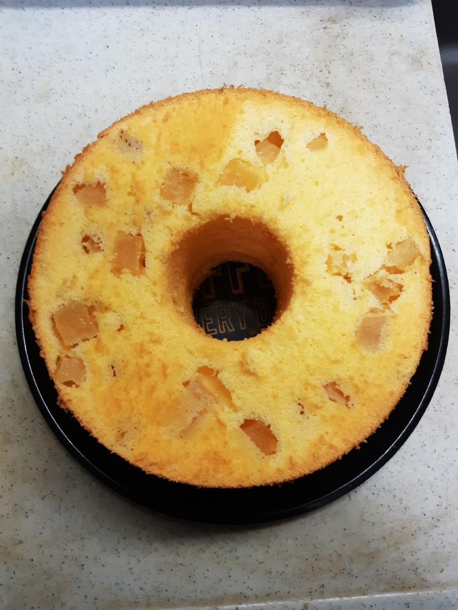 リンゴのシフォンケーキの画像