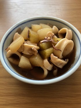 簡単、大根とヤリイカの煮物。
