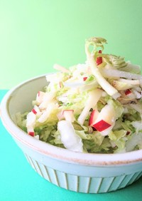 うどと白菜の塩麹ドレッシングサラダ