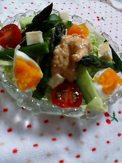 春キャベツと卵の春色サラダ♥の写真