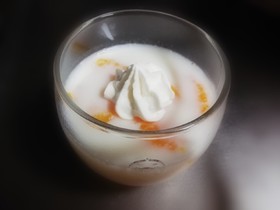 缶詰みかんでミルクゼリー