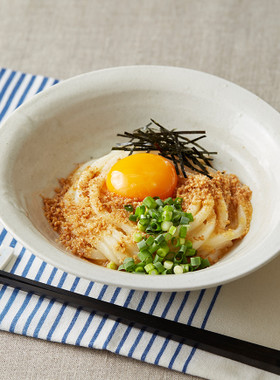 やみつきスタミナ釜玉うどん