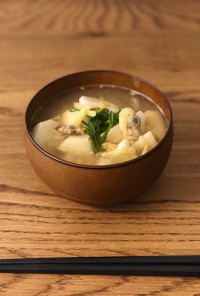 里芋とアサリで☆ポカポカ生姜味噌汁