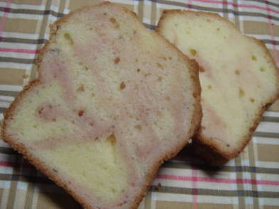 桜パウンドケーキの写真