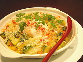 トマトとイタリア野菜の温たまオーブン焼き