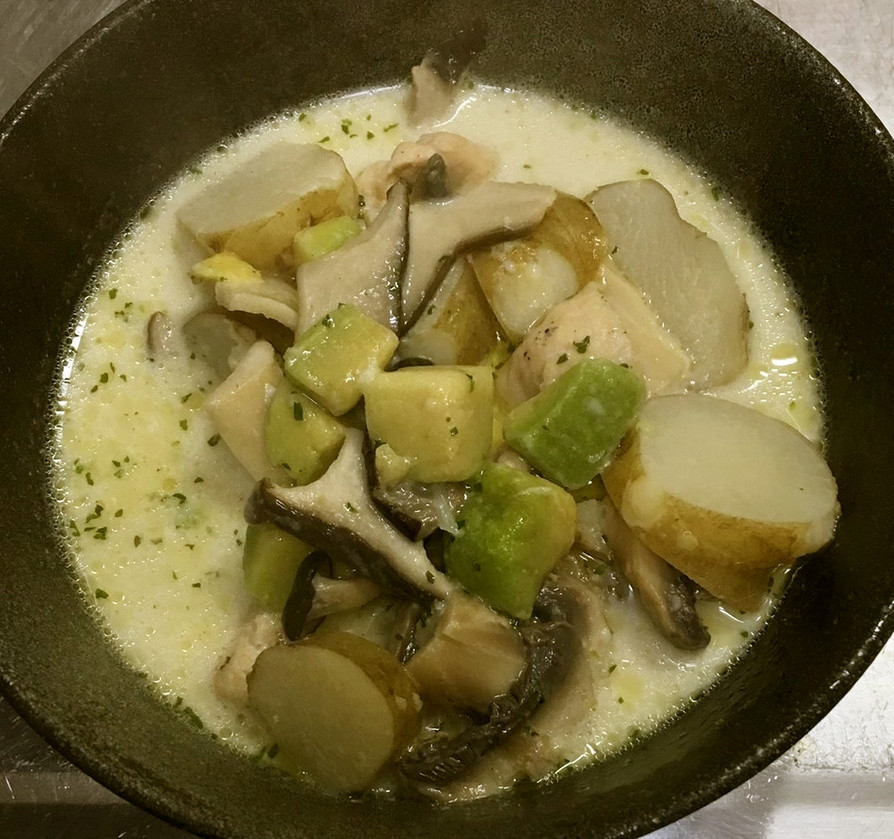 菊芋と茸とアボカドのクリーム煮の画像