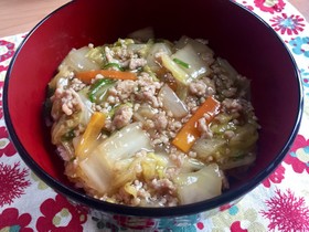 簡単節約!豚ミンチと白菜のとろとろ丼♡