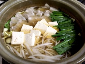 ダブル豚バラとニラもやしのモツ鍋風☆