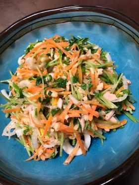 豆苗と人参のシリシリサラダ