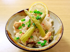 アスパラガスの洋風炊き込みご飯