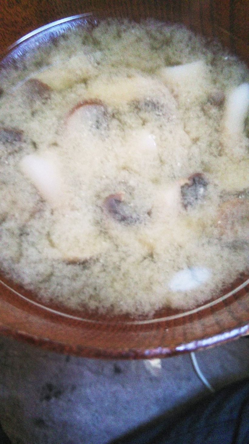 キノコとマッシュルームのお味噌汁の画像