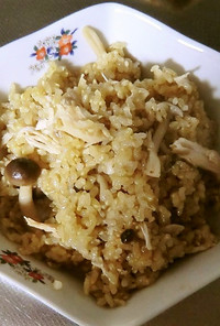 サラダチキンで、簡単発芽玄米炊き込みご飯