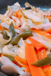 野菜たっぷり☆塩鮭のピリ辛ちゃんちゃん焼