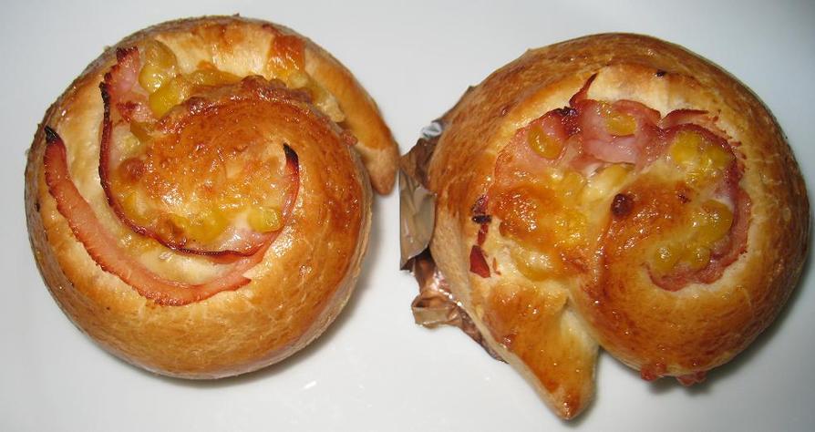 ハム・コーン・チーズ　ロールパンの画像