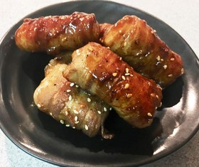 きりたんぽで肉巻きおにぎり風