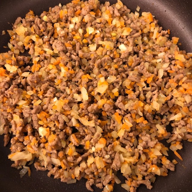 離乳食後期 にんじんと玉ねぎ牛そぼろ レシピ 作り方 By にゃす クックパッド 簡単おいしいみんなのレシピが360万品