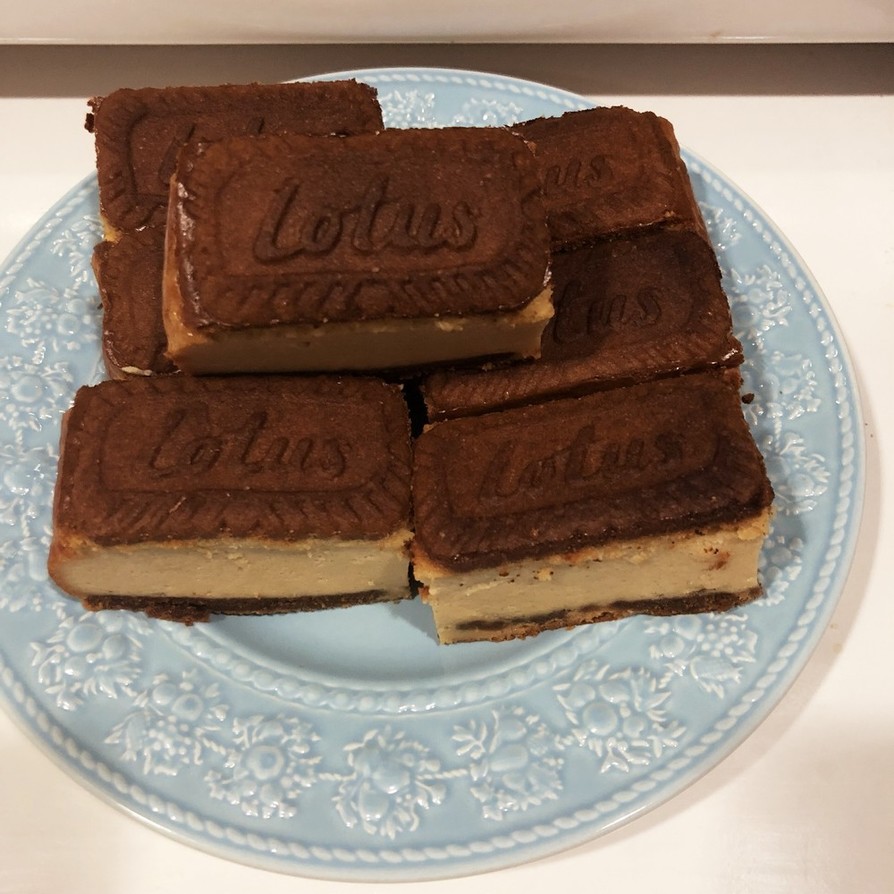 Lotusクッキーサンドチーズケーキの画像