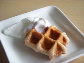 いちごワッフル☆ホイップ添え