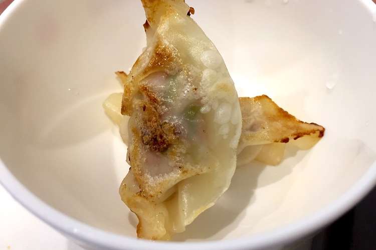 幼児からok 冷凍可 アスパラチーズ餃子 レシピ 作り方 By 料理ニガテ系女子 クックパッド 簡単おいしいみんなのレシピが355万品