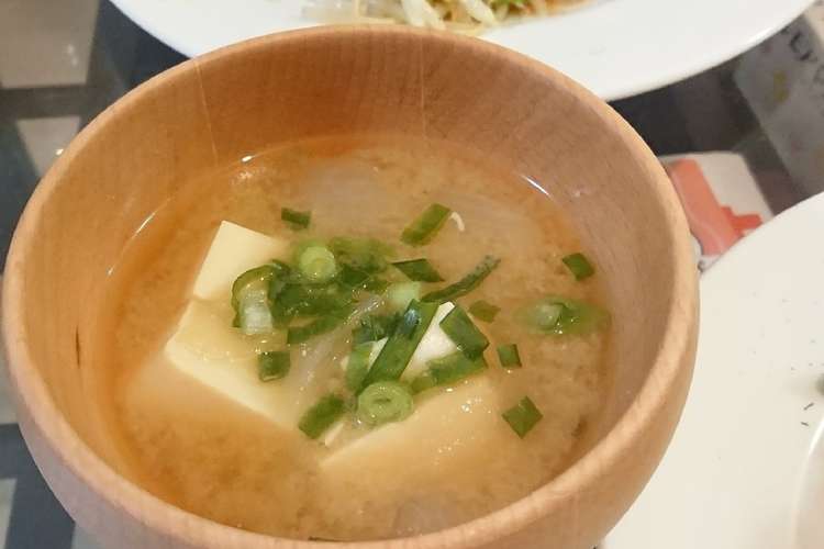 玉ねぎと豆腐の味噌汁 レシピ 作り方 By てやてや クックパッド 簡単おいしいみんなのレシピが350万品