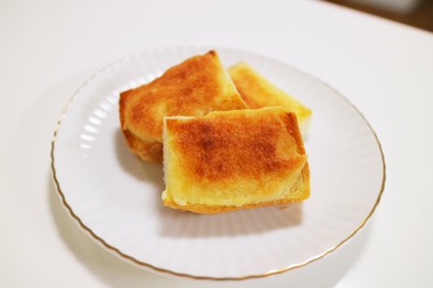 食パンde簡単！塗って焼くメロンパン！！の写真