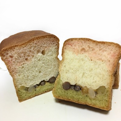 ひな祭りの浮島風菱餅食パンの写真