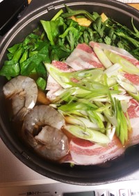 豚バラとエビの緑の野菜鍋 韓国風