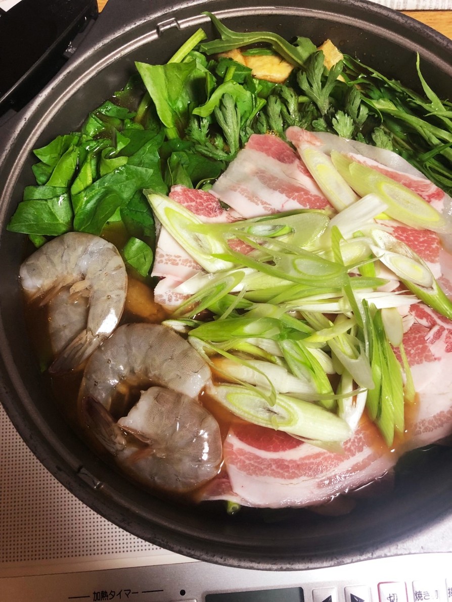 豚バラとエビの緑の野菜鍋 韓国風の画像