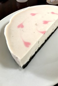 ほんのりピンクのヨーグルトムースケーキ