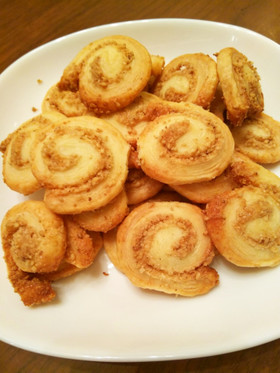 パイ生地で作るすりゴマと和三盆のクッキー