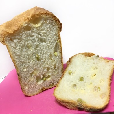 HBで枝豆チーズフランス食パンの写真