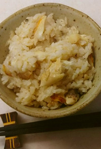 塩サバとホタテの炊き込みご飯