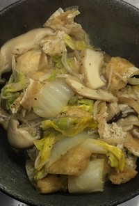 白菜と油揚げと茸の煮干し風味の煮物