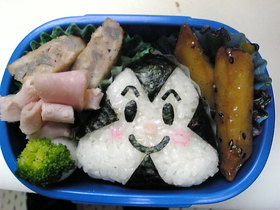 キャラ弁!にこにこパンチで♪おむすびまん