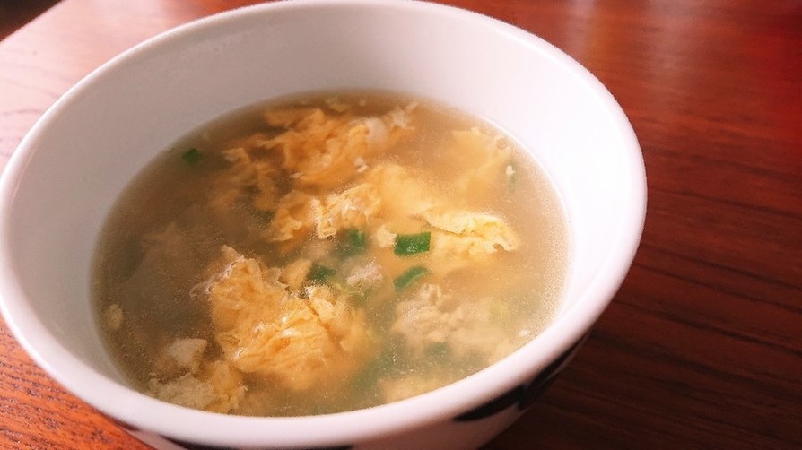 餃子のタネと卵でふわふわ中華スープの画像