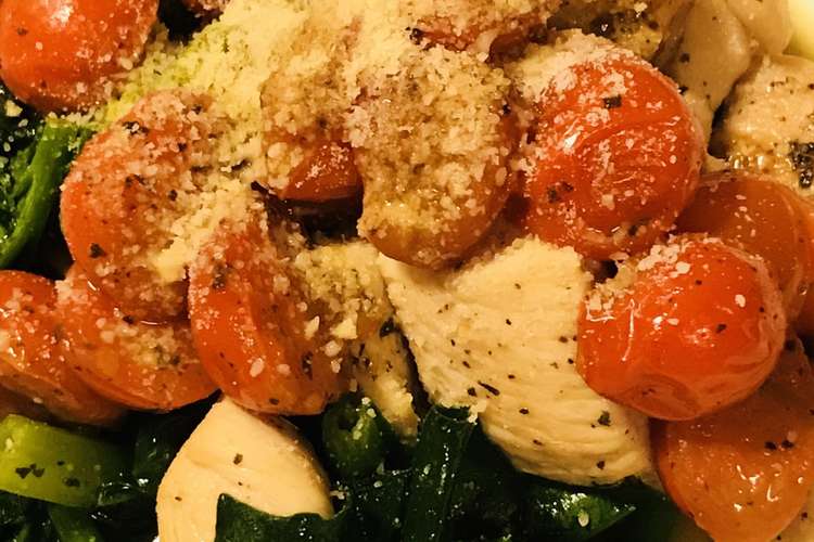 鶏肉 ほうれん草炒め プチトマトのソース レシピ 作り方 By Bistromiti クックパッド 簡単おいしいみんなのレシピが357万品