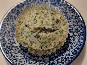 離乳食:ほうれん草とひじきの米粉蒸しパン