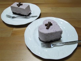 マキベリーのレアチーズケーキ